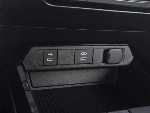 Used 2026 Toyota Prius Limited w/ Limited Premium Package image 24