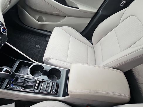 Used 2020 Hyundai Tucson SEL image 18