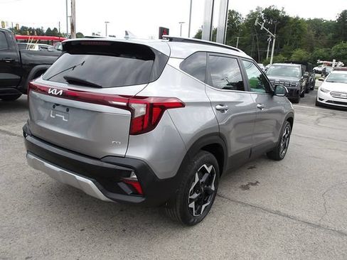Used 2024 Kia Seltos EX AWD/4WD image 7