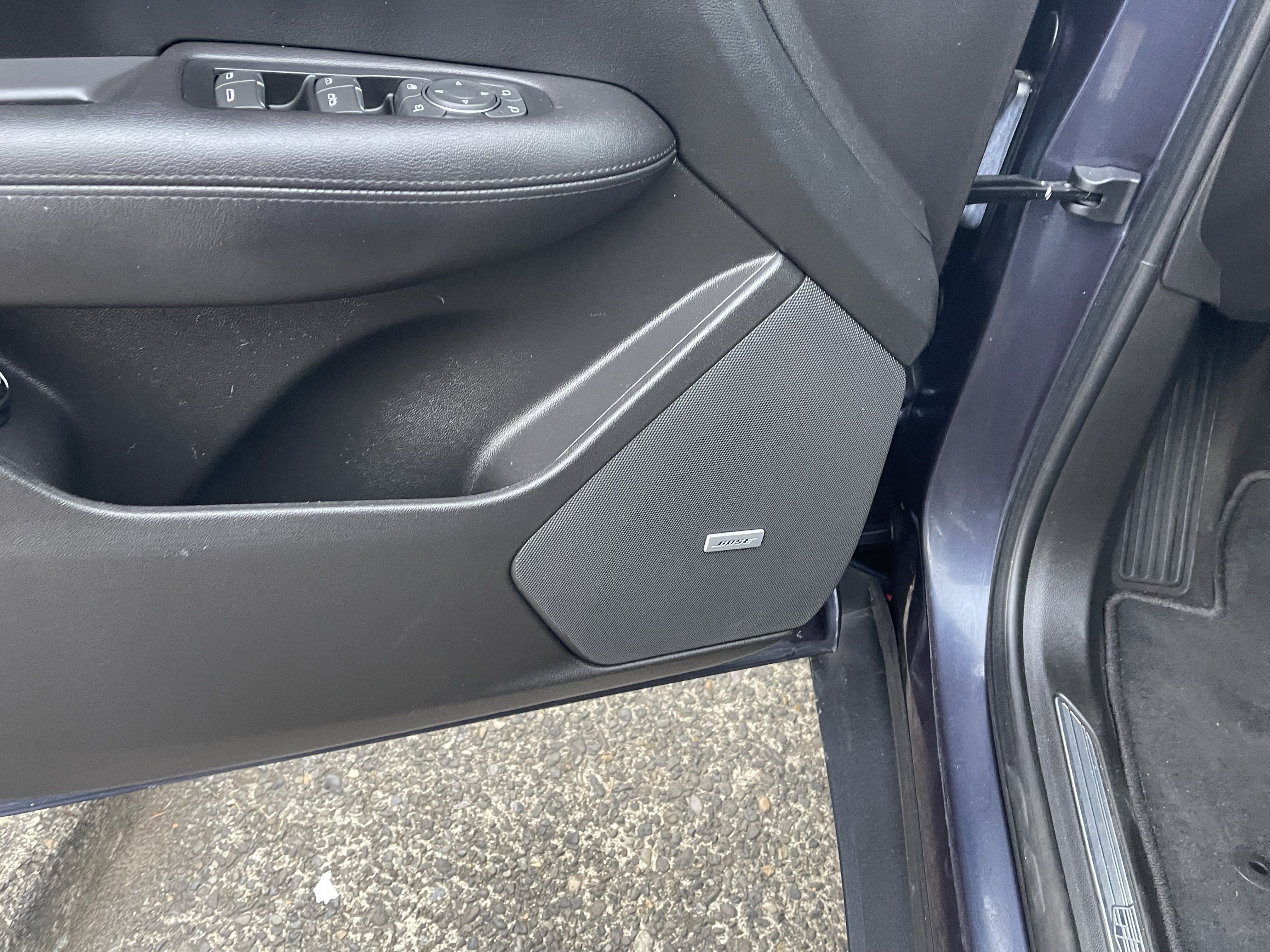 Used 2018 Cadillac XT5 Luxury w/ Driver Awareness Package FWD image 18