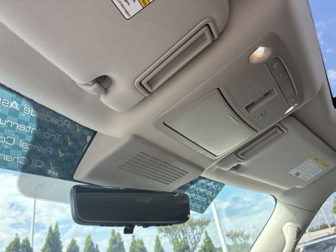 Used 2024 INFINITI QX80 Luxe w/ All-Season Package RWD image 39