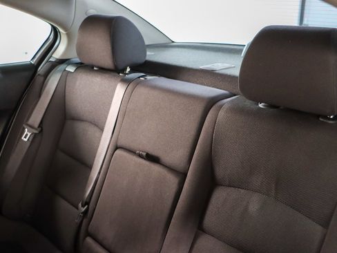 Used 2014 Chevrolet Cruze LT image 23