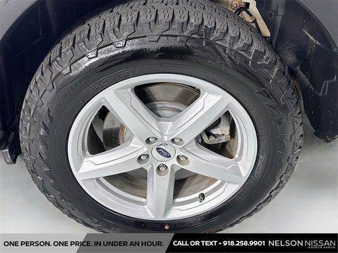 Used 2017 Ford Explorer XLT w/ Equipment Group 202A image 32