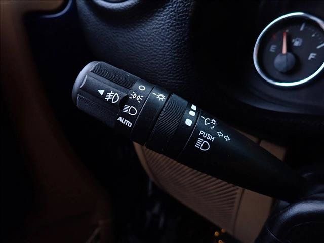 Used 2013 Jeep Wrangler Unlimited Sahara w/ Connectivity Group AWD/4WD image 14