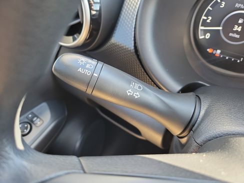 Used 2023 Nissan Kicks SV image 29