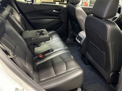 Used 2022 Chevrolet Equinox Premier image 14