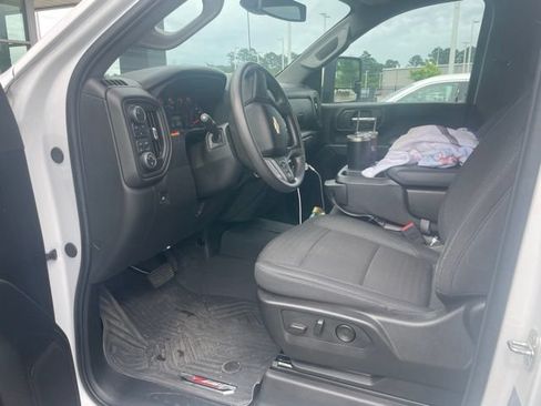 Used 2024 Chevrolet Silverado 2500 Custom w/ Custom Value Package AWD/4WD image 5