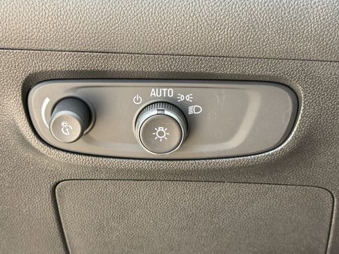 Used 2025 Buick Encore GX Preferred image 26