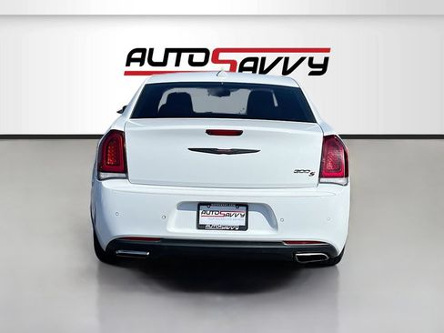 Used 2021 Chrysler 300 S w/ Comfort Group RWD image 6