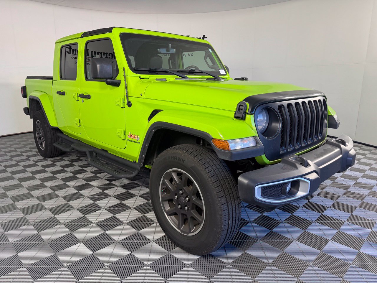 Used 2021 Jeep Gladiator Overland w/ Popular Equipment Package AWD/4WD image 6