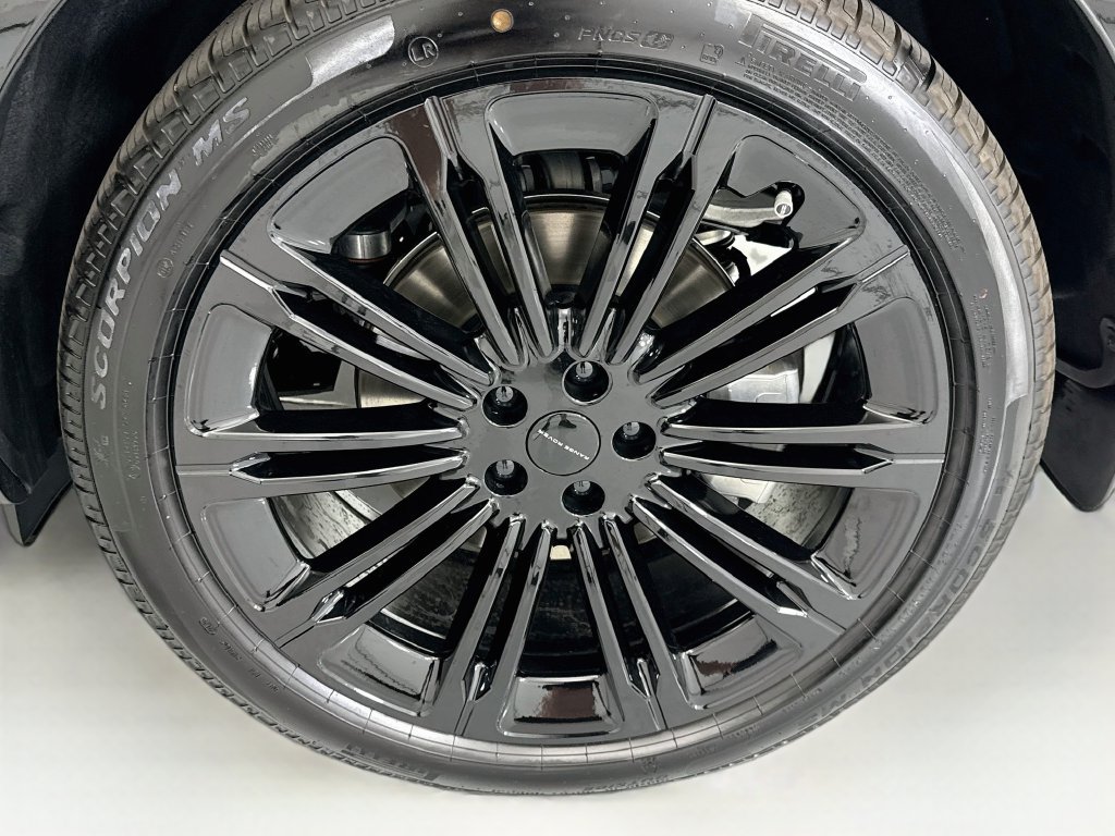 New 2026 Land Rover Range Rover SE AWD/4WD image 30