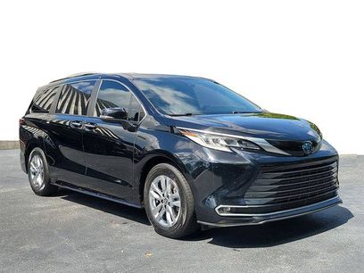 Used 2023 Toyota Sienna Limited