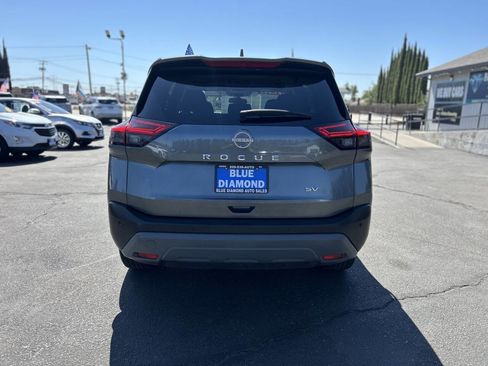 Used 2023 Nissan Rogue SV image 6