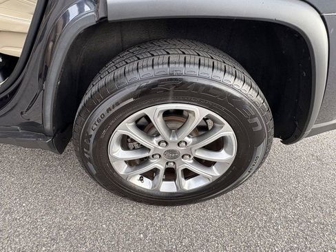 Used 2015 Jeep Grand Cherokee Limited image 19