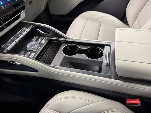 New 2026 Lincoln Nautilus Premier w/ Equipment Group 102A image 30