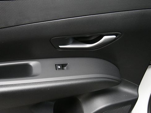 Used 2025 Hyundai Tucson SE AWD/4WD image 21