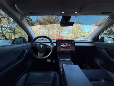 Used 2022 Tesla Model Y Performance image 18