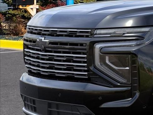 New 2026 Chevrolet Suburban High Country AWD/4WD image 13