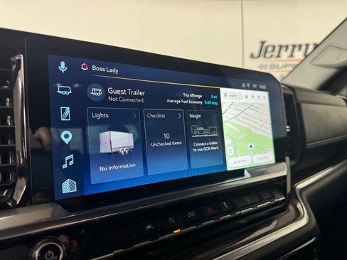 Used 2025 Chevrolet Silverado 1500 LT Trail Boss w/ Convenience Package II AWD/4WD image 16