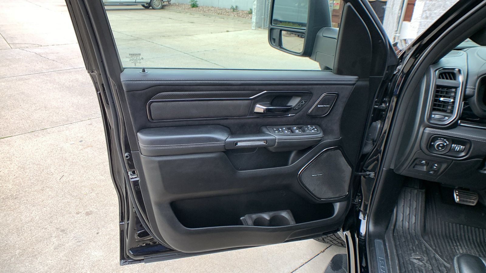 Used 2025 RAM 1500 RHO w/ RHO Level 1 Equipment Group AWD/4WD image 13