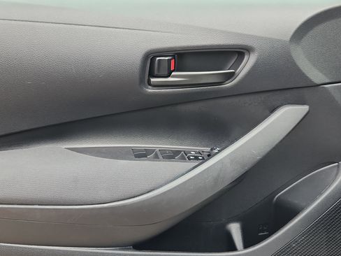 Used 2024 Toyota Corolla LE image 6