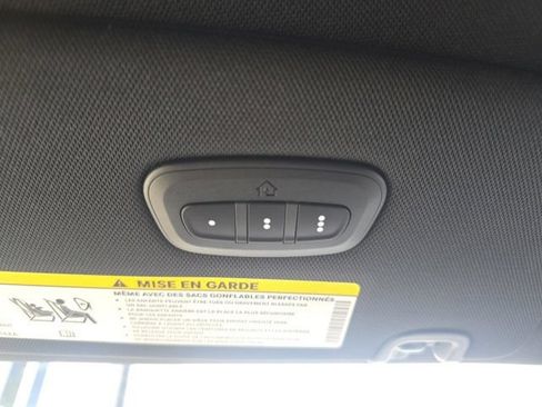 New 2027 Chrysler Pacifica Select AWD/4WD image 24