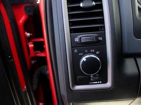 Used 2017 RAM 3500 Tradesman w/ Chrome Appearance Group image 15