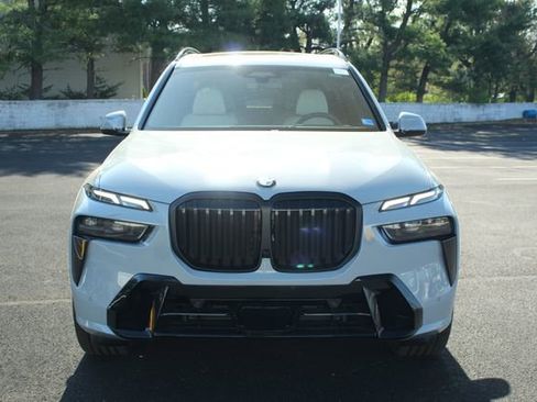 New 2026 BMW X7 xDrive40i w/ Executive Package image 2