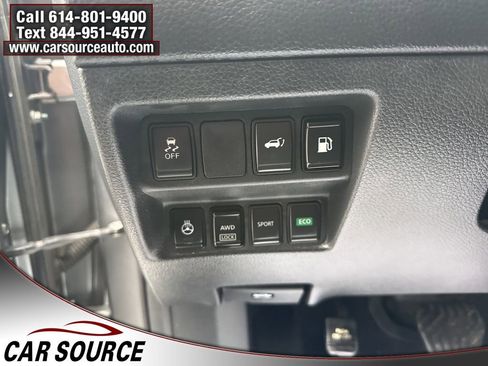 Used 2018 Nissan Rogue SV w/ Premium Package image 20