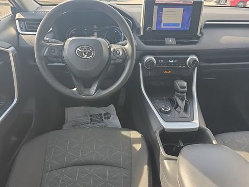 Used 2024 Toyota RAV4 XLE image 21