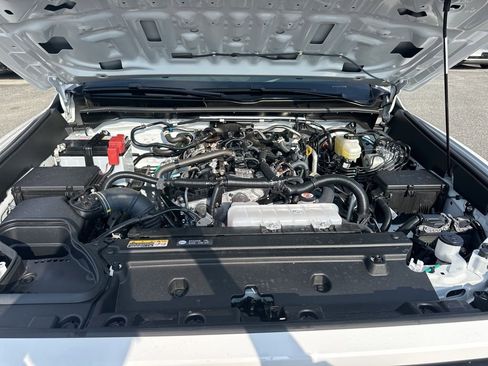 Used 2025 Toyota 4Runner SR5 image 32