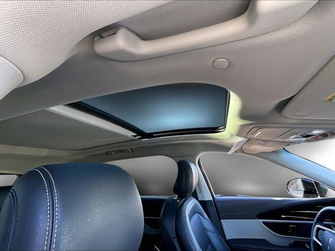 Used 2024 Lincoln Nautilus Reserve w/ Equipment Group 202A image 27