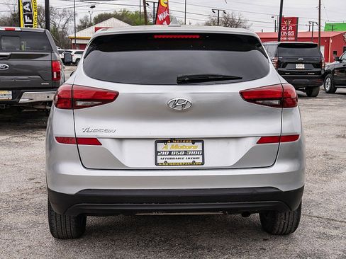 Used 2019 Hyundai Tucson SE image 6