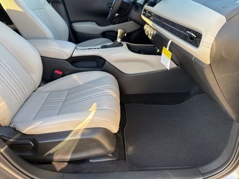 Used 2026 Honda HR-V EX-L image 22