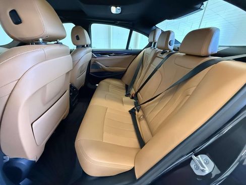 Used 2022 BMW 530i xDrive w/ Premium Package AWD/4WD image 19