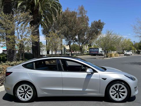 Used 2021 Tesla Model 3 Long Range AWD/4WD image 18