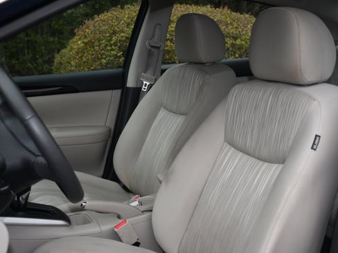 Used 2017 Nissan Sentra SV w/ Driver's Assist Package image 11