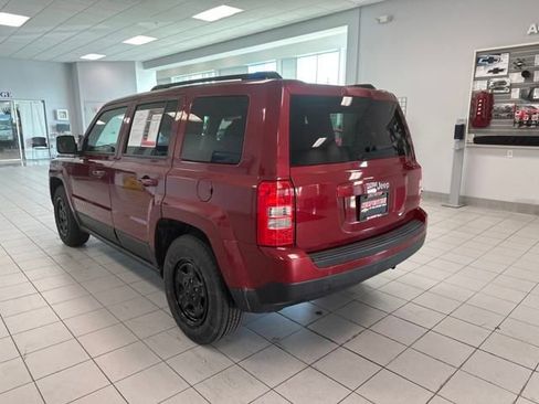 Used 2015 Jeep Patriot Sport w/ Power Value Group FWD image 4