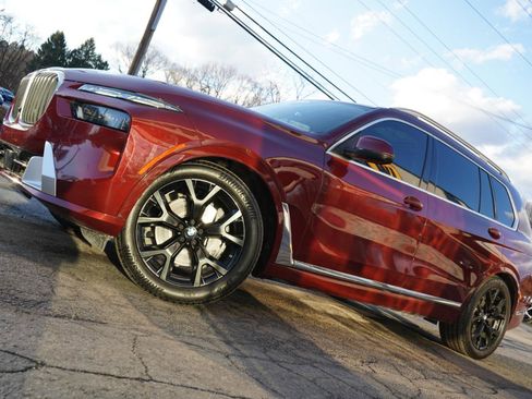 Used 2025 BMW X7 xDrive40i w/ Executive Package image 93