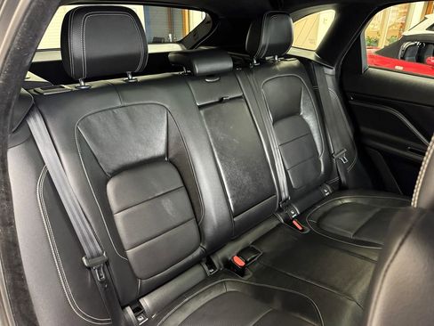 Used 2019 Jaguar F-PACE S image 46