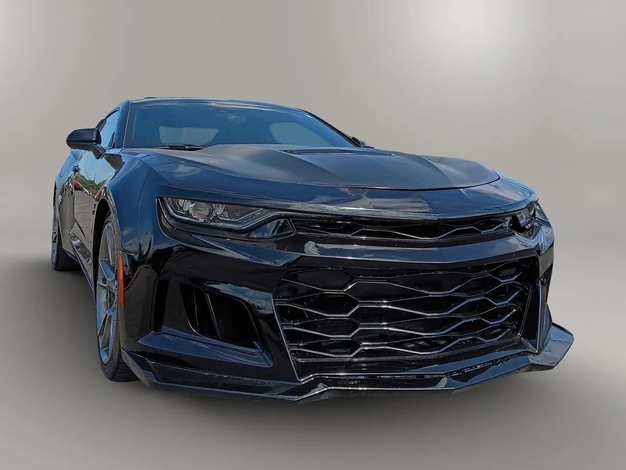 Used 2021 Chevrolet Camaro SS RWD image 3