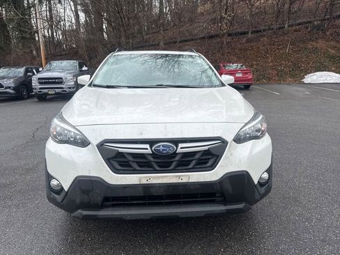 Used 2021 Subaru Crosstrek 2.0i Premium w/ Moonroof Package image 2
