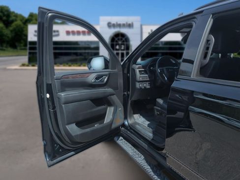 Used 2023 Chevrolet Tahoe Z71 w/ Z71 Off-Road Package AWD/4WD image 11