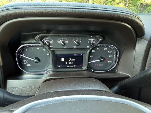Used 2021 GMC Sierra 1500 SLT w/ SLT Premium Plus Package AWD/4WD image 30