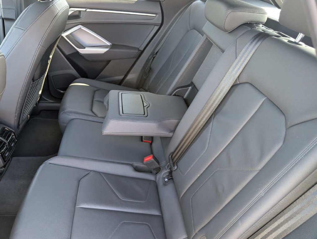 Used 2025 Audi Q3 2.0T Premium AWD/4WD image 19