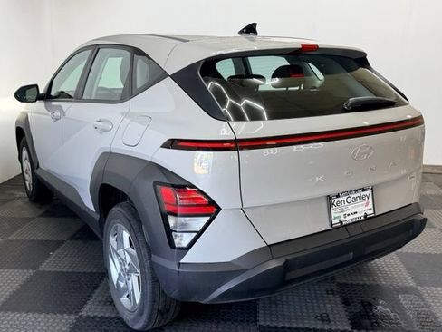 Certified 2024 Hyundai Kona SE AWD/4WD image 9