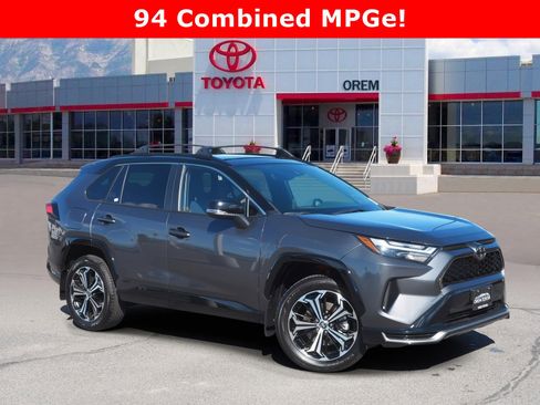 Used 2025 Toyota RAV4 XSE image 1