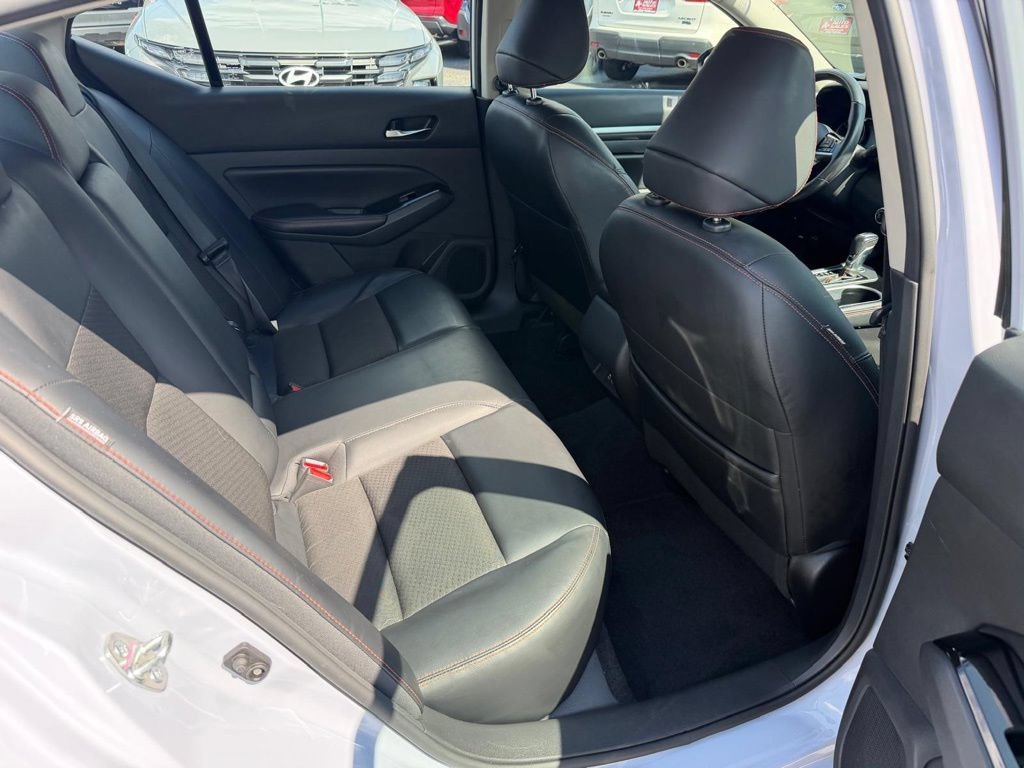 Used 2024 Nissan Altima 2.5 SR FWD image 26
