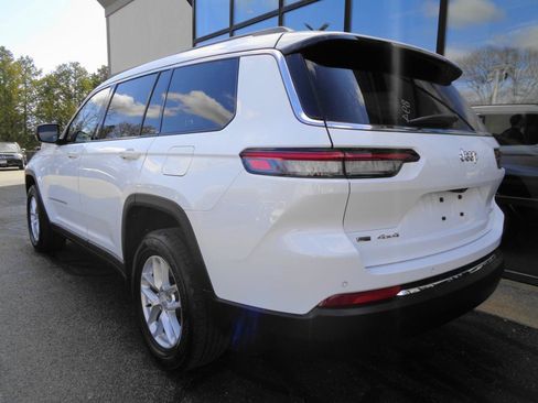 Used 2021 Jeep Grand Cherokee L Laredo w/ Luxury Tech Group I image 7