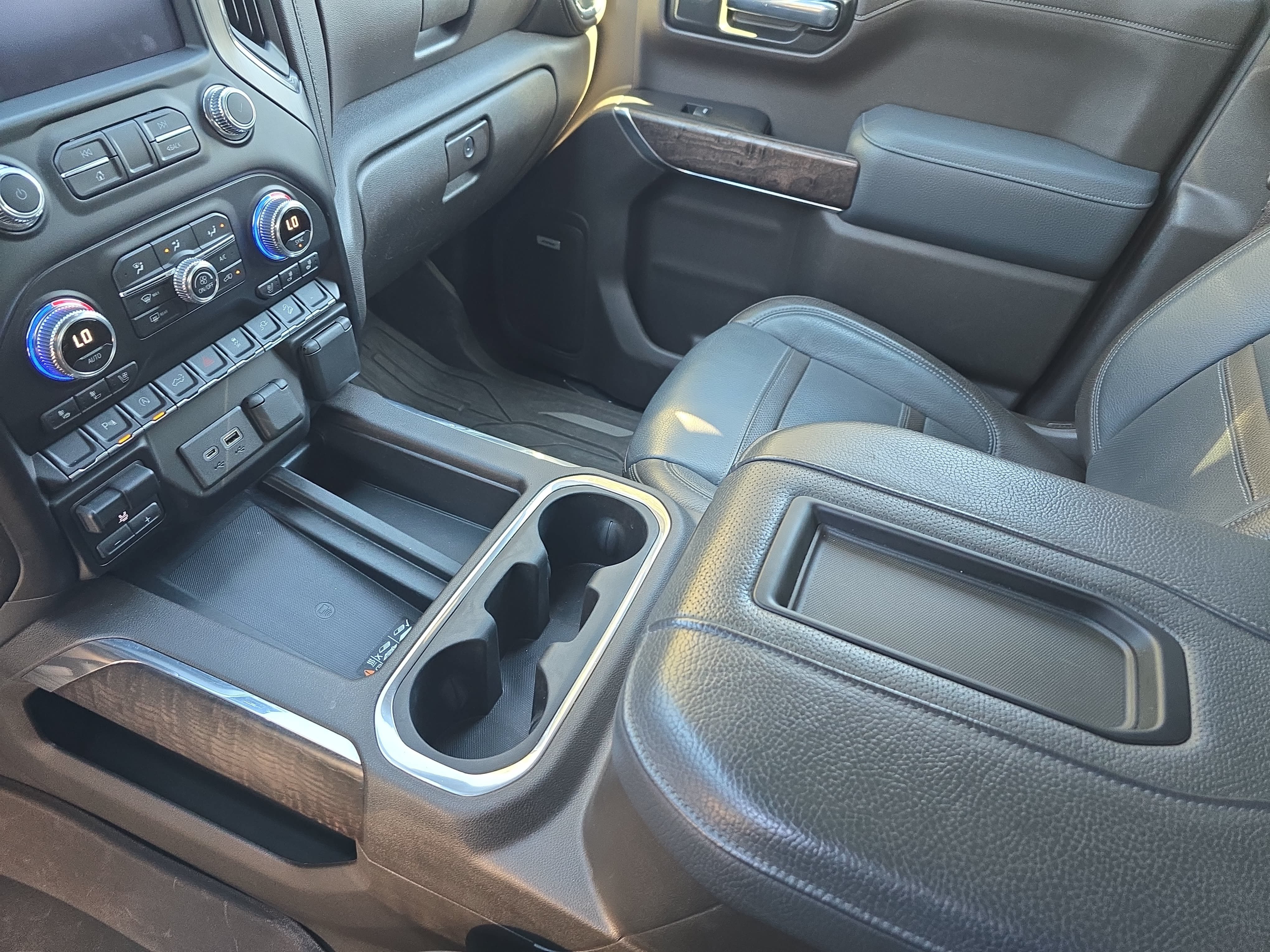 Used 2020 GMC Sierra 1500 Denali AWD/4WD image 25